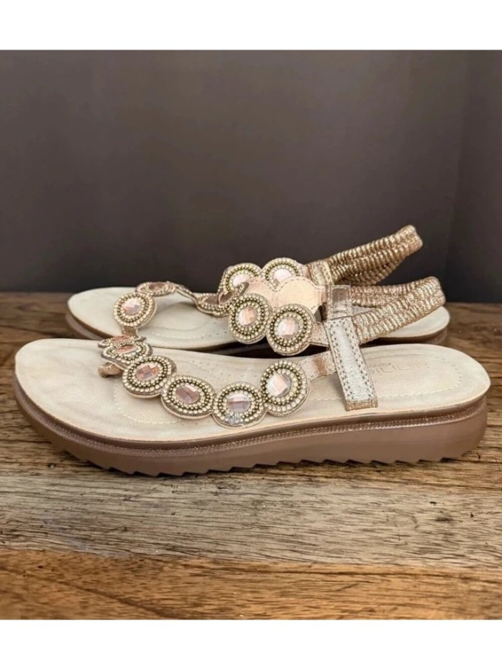 Annie Comfort Jeweled Sandals Size 7.5